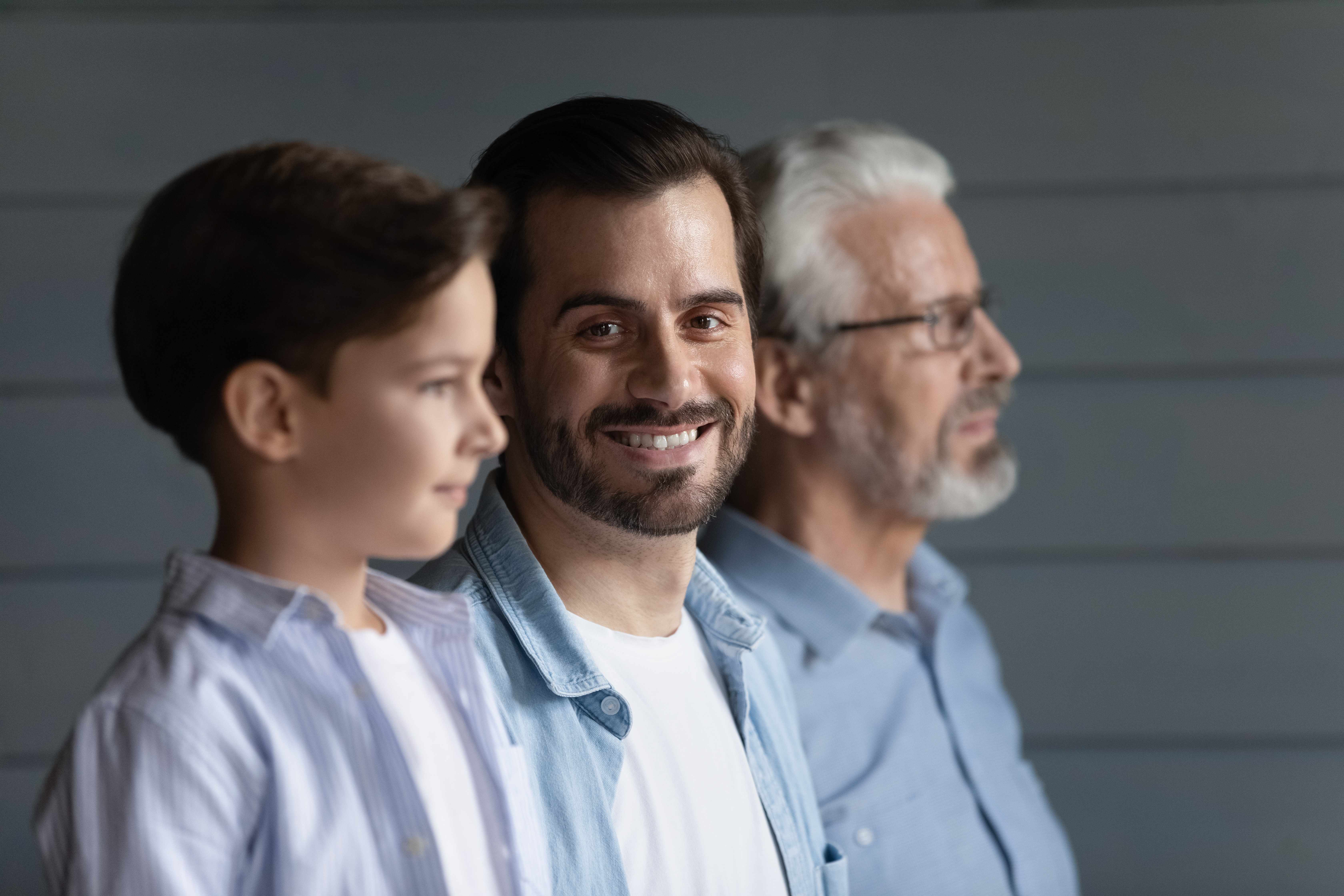 Drei Generationen - Großvater, Vater und Sohn - Vermögensübertragung durch Erbvertrag